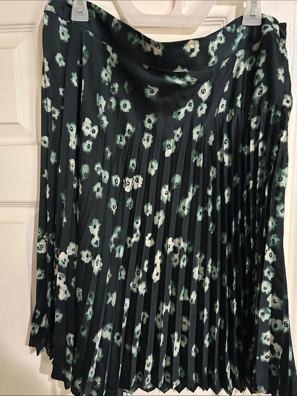 Pleated Floral Midi Skirt in Black and Mint